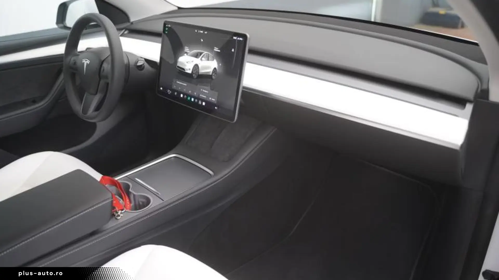Tesla Model Y Standard Range RWD
