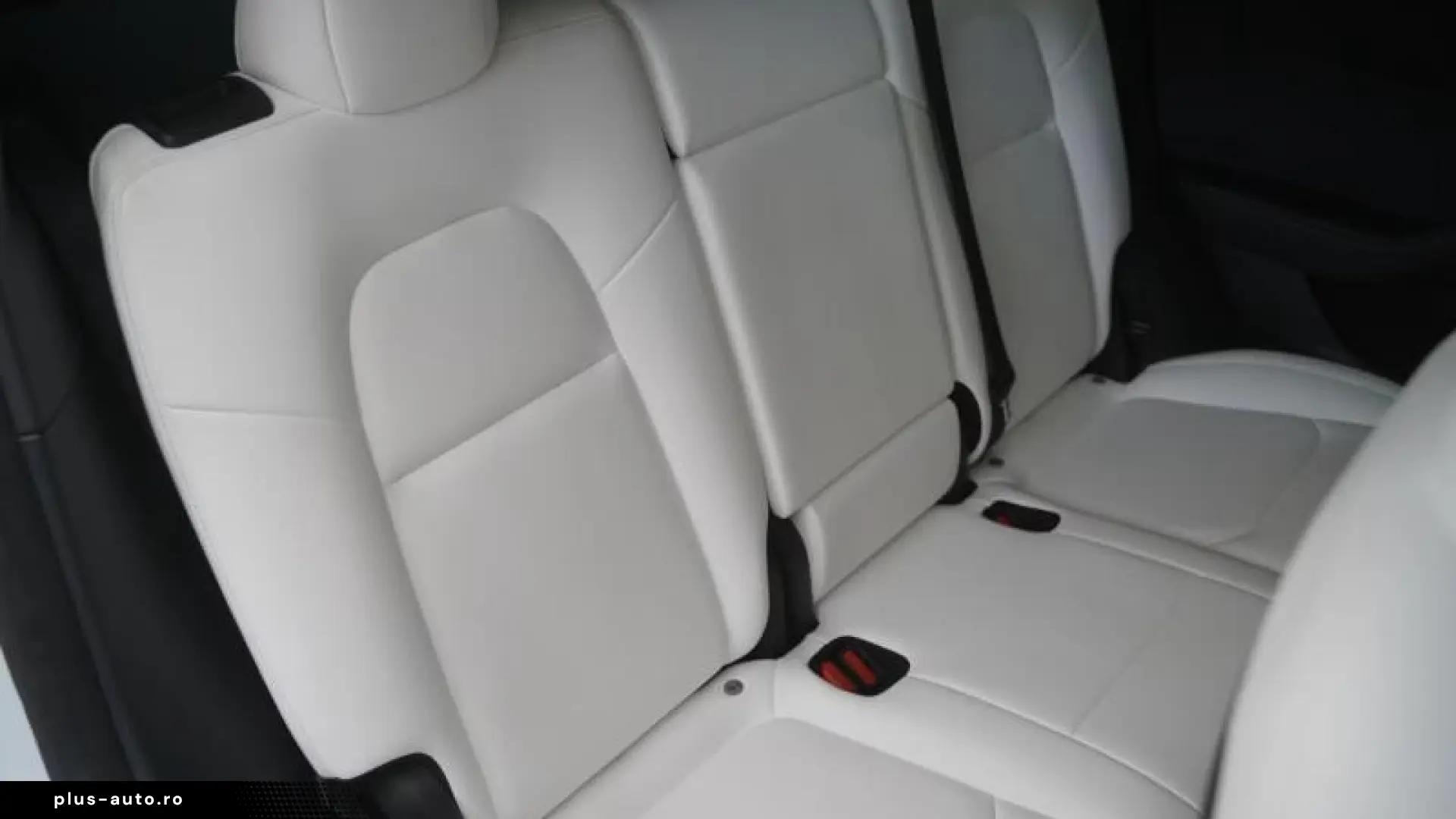 Tesla Model Y Standard Range RWD