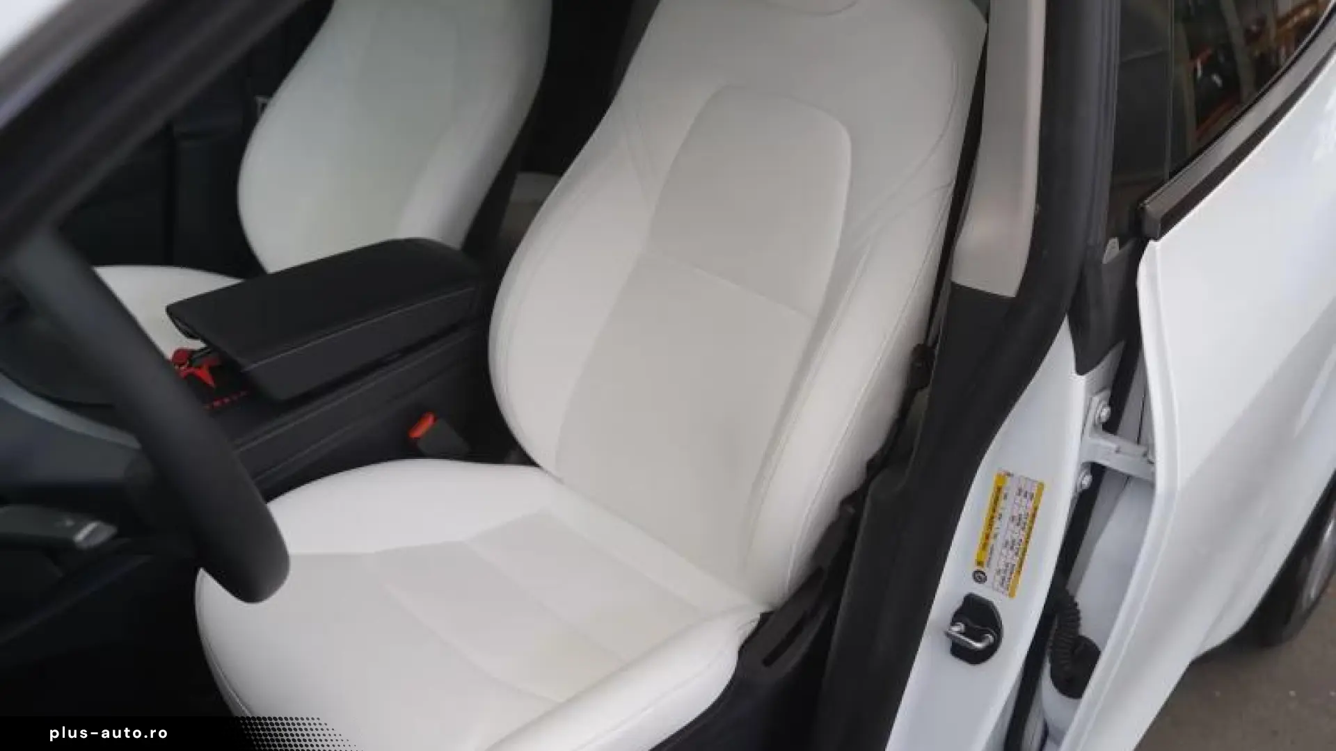 Tesla Model Y Standard Range RWD