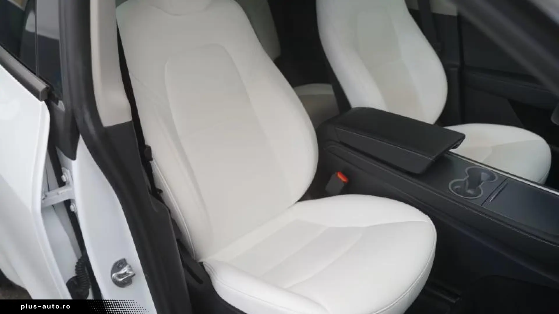 Tesla Model Y Standard Range RWD