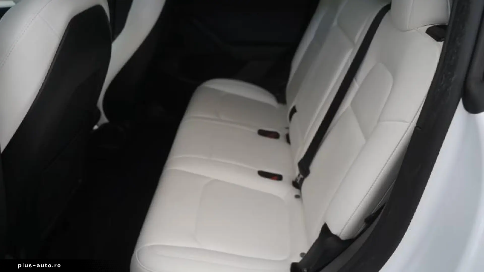Tesla Model Y Standard Range RWD