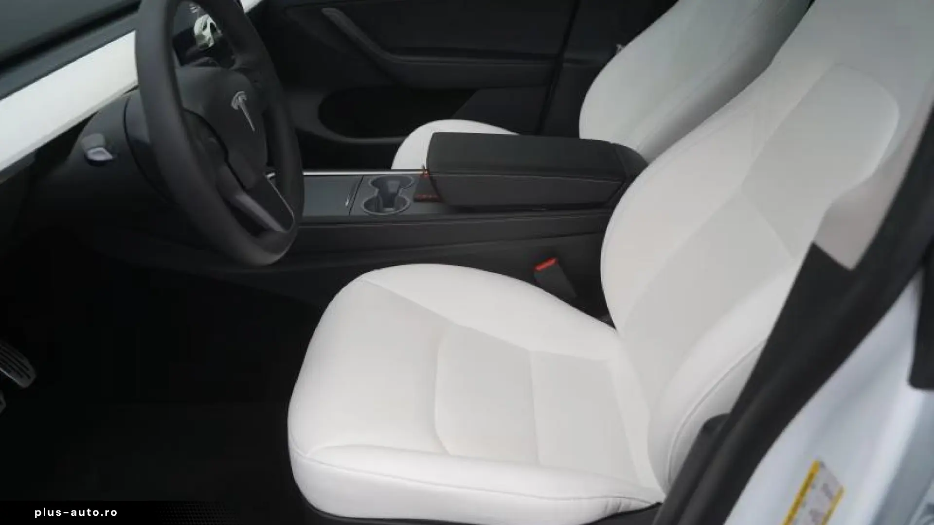 Tesla Model Y Standard Range RWD