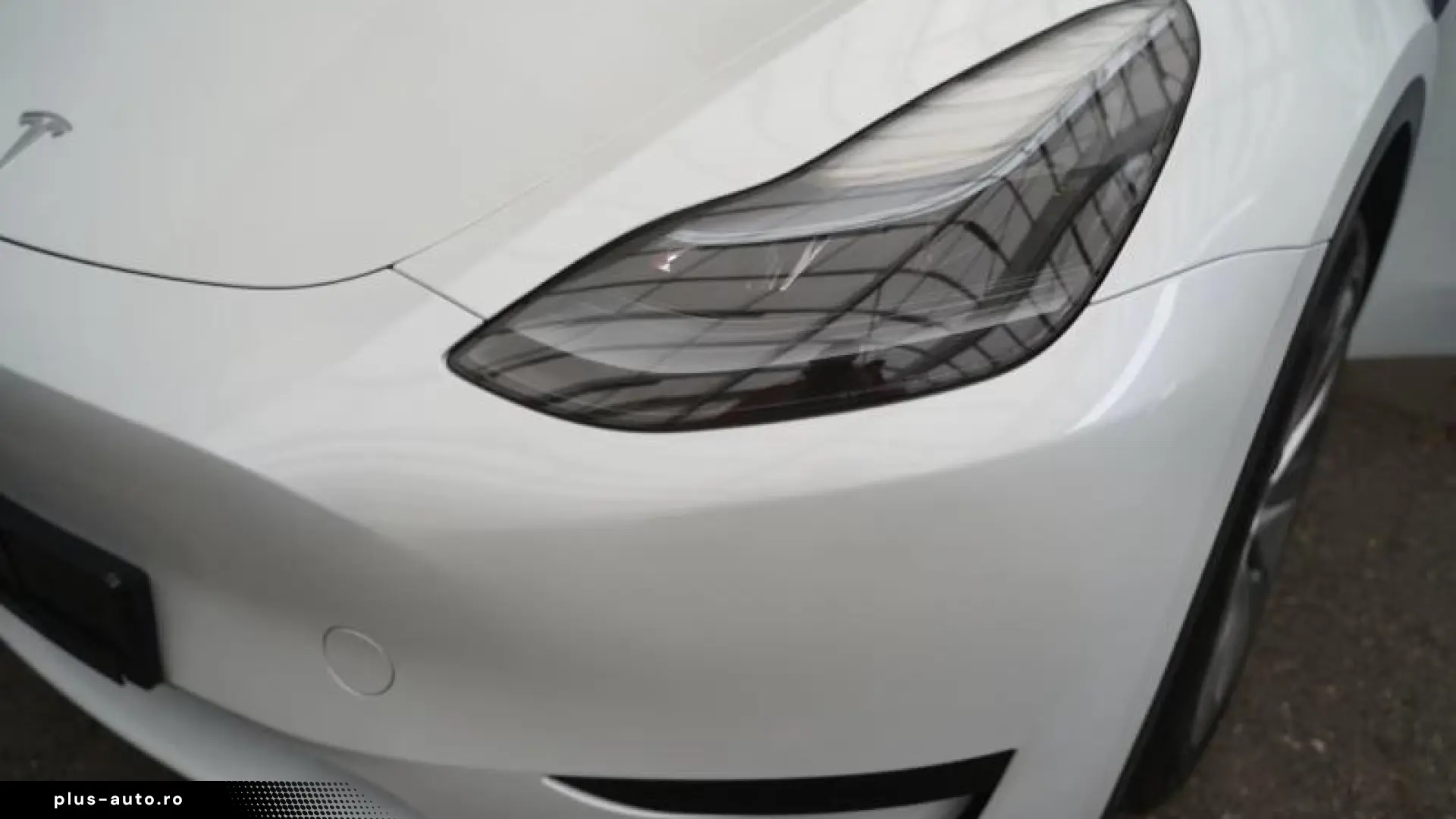 Tesla Model Y Standard Range RWD