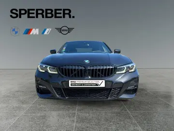 BMW 330i xDrive 19 Zoll M Sportpaket Glasdach Live C