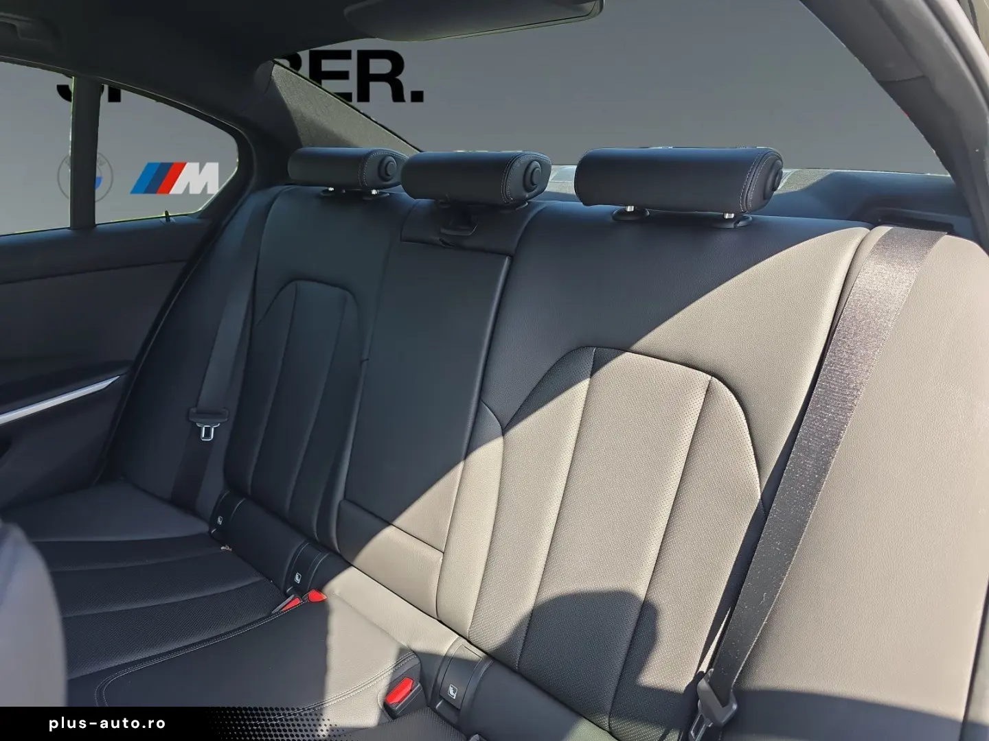 BMW 330i xDrive 19 Zoll M Sportpaket Glasdach Live C