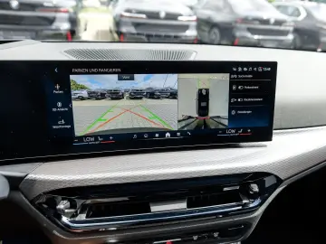 BMW 330i xDrive M Sport ACC 360 KAM RFK NAVI LED LM