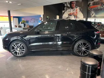 PORSCHE Cayenne Turbo E-Hybrid