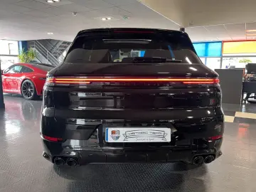 PORSCHE Cayenne Turbo E-Hybrid