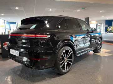 PORSCHE Cayenne Turbo E-Hybrid