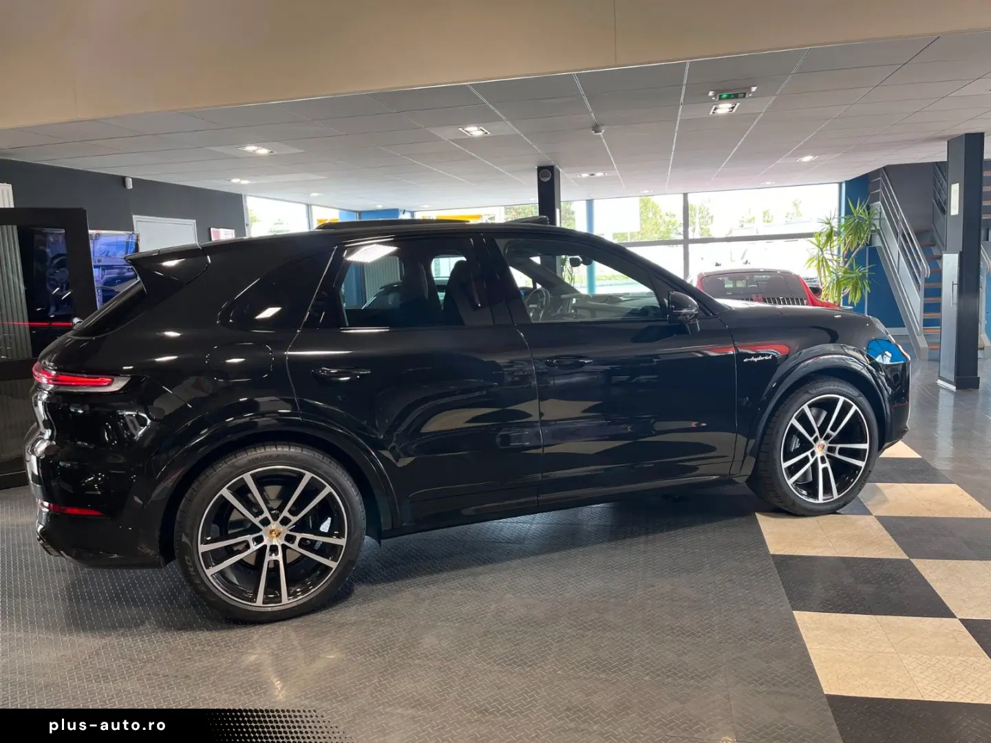 PORSCHE Cayenne Turbo E-Hybrid