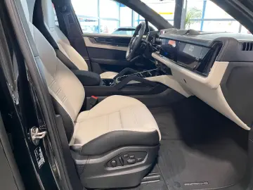 PORSCHE Cayenne Turbo E-Hybrid
