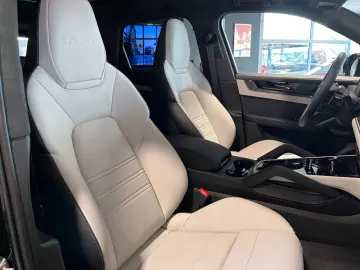 PORSCHE Cayenne Turbo E-Hybrid