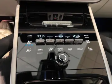 PORSCHE Cayenne Turbo E-Hybrid