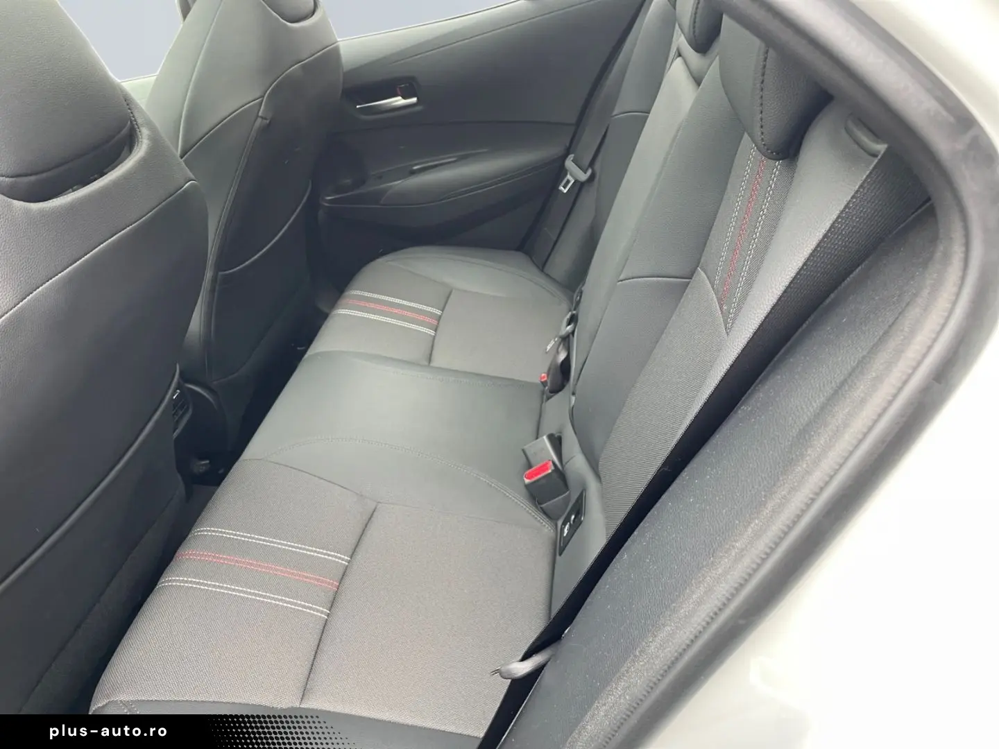 TOYOTA Corolla 2.0 Hybrid GR Sport