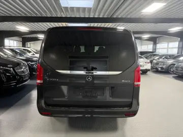 MERCEDES-BENZ V300 4M Lang AMG -ACC-2xEl.Tür-Pano-RF…