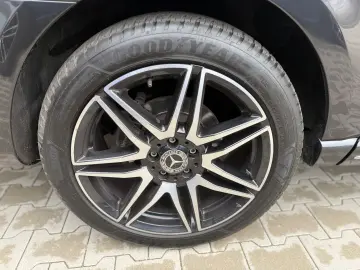 MERCEDES-BENZ V300 4M Lang AMG -ACC-2xEl.Tür-Pano-RF…