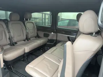 MERCEDES-BENZ V300 4M Lang AMG -ACC-2xEl.Tür-Pano-RF…