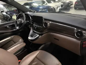 MERCEDES-BENZ V300 4M Lang AMG -ACC-2xEl.Tür-Pano-RF…
