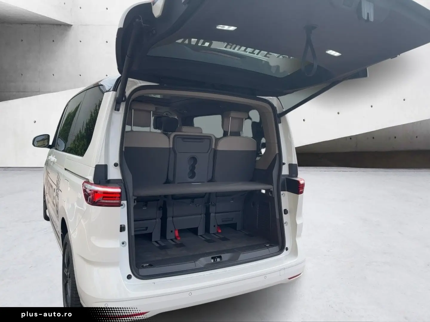 VW T7 Multivan Edition KÜ 2.0 TDI DSG 18 AHK PANO S