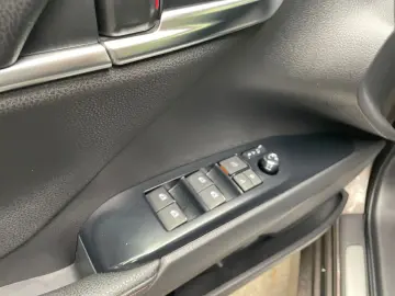 TOYOTA Camry Hybrid Executive  LED CAM Leder el. Sitze