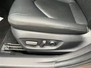 TOYOTA Camry Hybrid Executive  LED CAM Leder el. Sitze