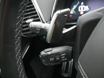 DS DS 7 Crossback E-Tense Rivoli 4x4 AKTIVSITZE LED