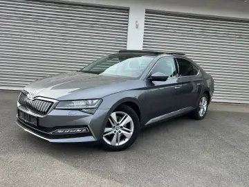 SKODA Superb 1.4 TSI iV DSG Pano Virtu Stanhzng Matrix