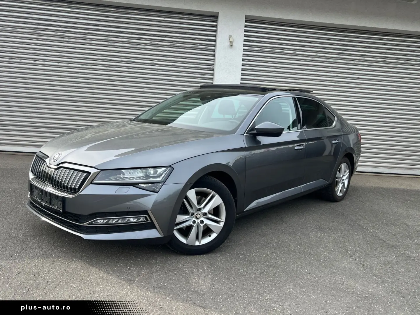SKODA Superb 1.4 TSI iV DSG Pano Virtu Stanhzng Matrix