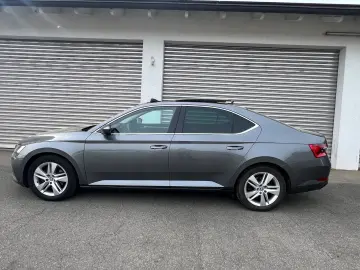 SKODA Superb 1.4 TSI iV DSG Pano Virtu Stanhzng Matrix