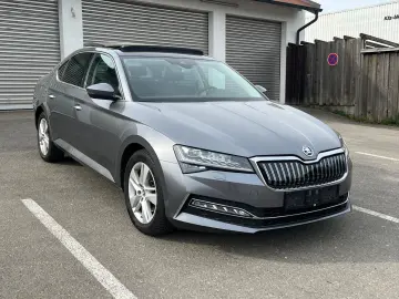 SKODA Superb 1.4 TSI iV DSG Pano Virtu Stanhzng Matrix