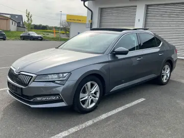SKODA Superb 1.4 TSI iV DSG Pano Virtu Stanhzng Matrix