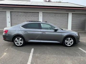 SKODA Superb 1.4 TSI iV DSG Pano Virtu Stanhzng Matrix