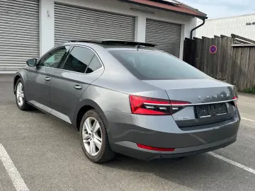 SKODA Superb 1.4 TSI iV DSG Pano Virtu Stanhzng Matrix