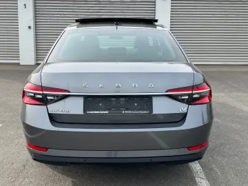 SKODA Superb 1.4 TSI iV DSG Pano Virtu Stanhzng Matrix