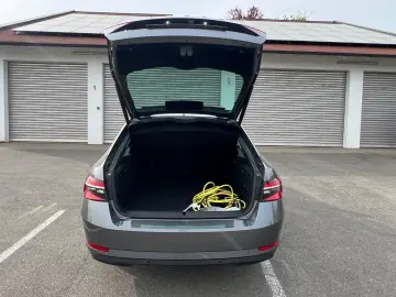 SKODA Superb 1.4 TSI iV DSG Pano Virtu Stanhzng Matrix