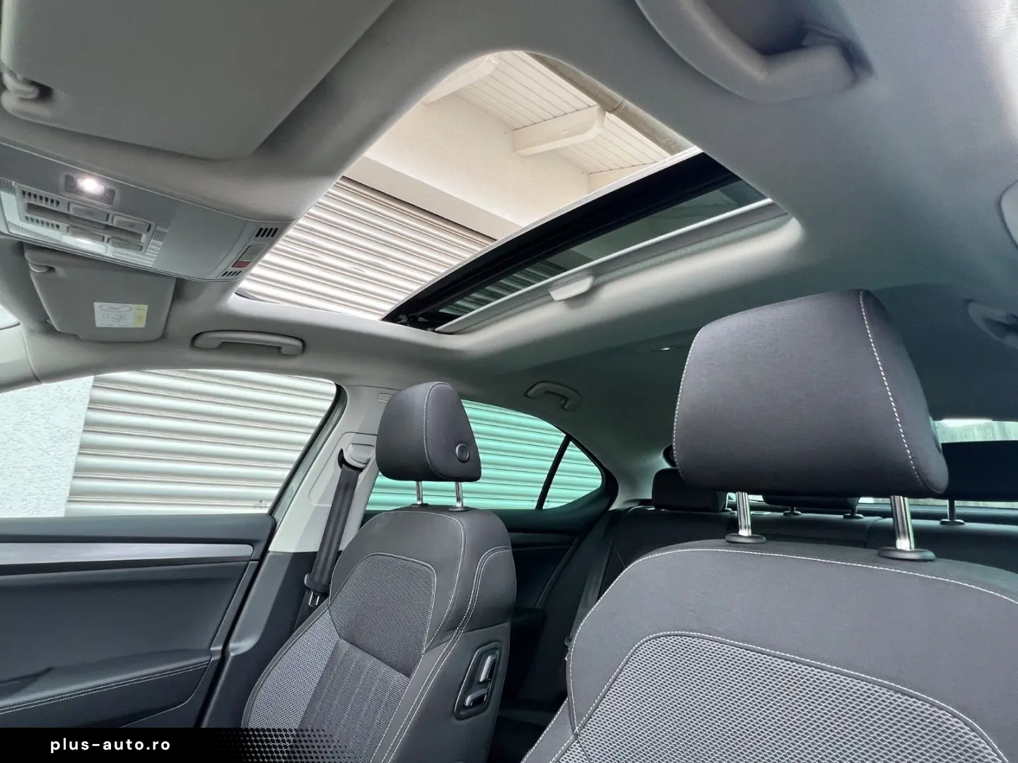 SKODA Superb 1.4 TSI iV DSG Pano Virtu Stanhzng Matrix