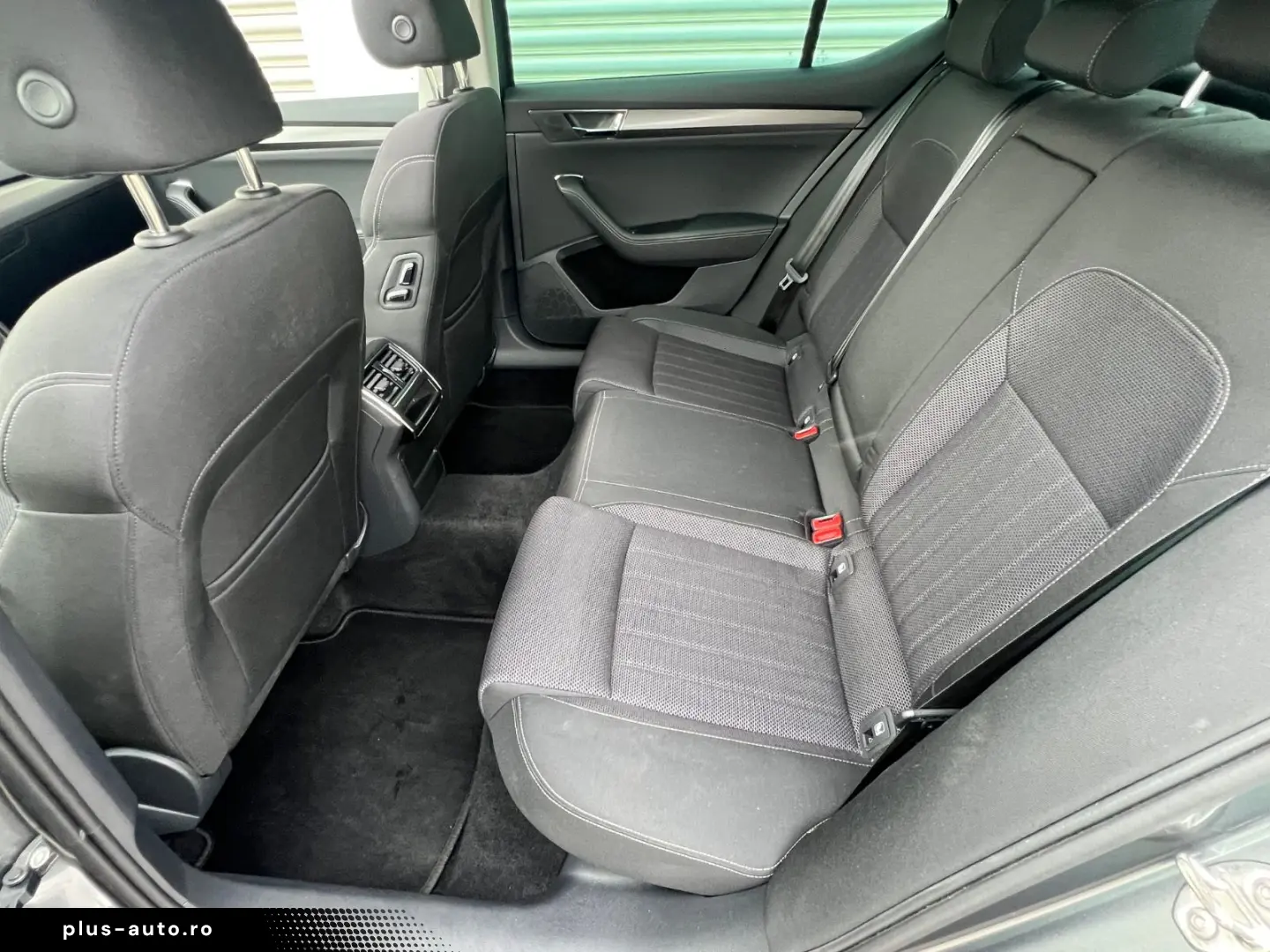 SKODA Superb 1.4 TSI iV DSG Pano Virtu Stanhzng Matrix