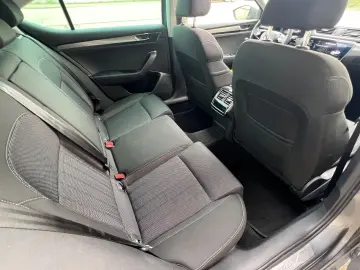 SKODA Superb 1.4 TSI iV DSG Pano Virtu Stanhzng Matrix
