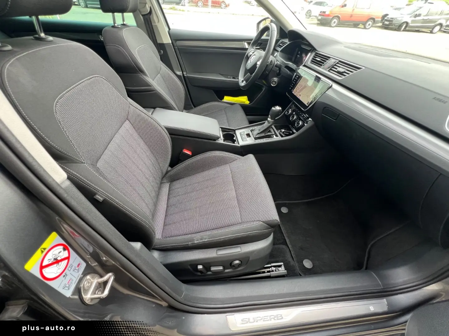 SKODA Superb 1.4 TSI iV DSG Pano Virtu Stanhzng Matrix
