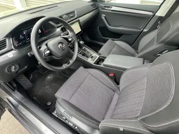 SKODA Superb 1.4 TSI iV DSG Pano Virtu Stanhzng Matrix