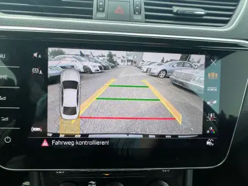 SKODA Superb 1.4 TSI iV DSG Pano Virtu Stanhzng Matrix