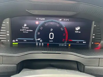 SKODA Superb 1.4 TSI iV DSG Pano Virtu Stanhzng Matrix