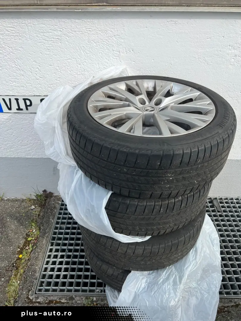 SKODA Superb 1.4 TSI iV DSG Pano Virtu Stanhzng Matrix