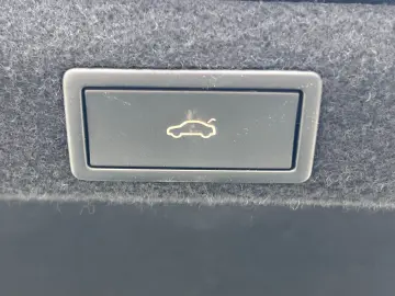 SKODA Superb 1.4 TSI iV DSG Pano Virtu Stanhzng Matrix