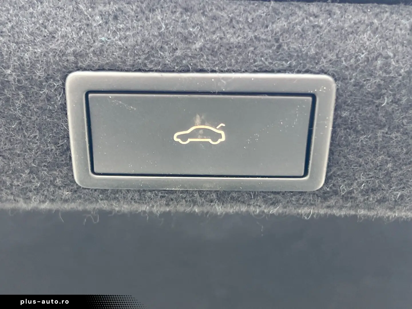 SKODA Superb 1.4 TSI iV DSG Pano Virtu Stanhzng Matrix