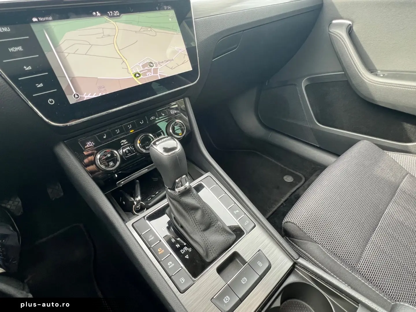 SKODA Superb 1.4 TSI iV DSG Pano Virtu Stanhzng Matrix