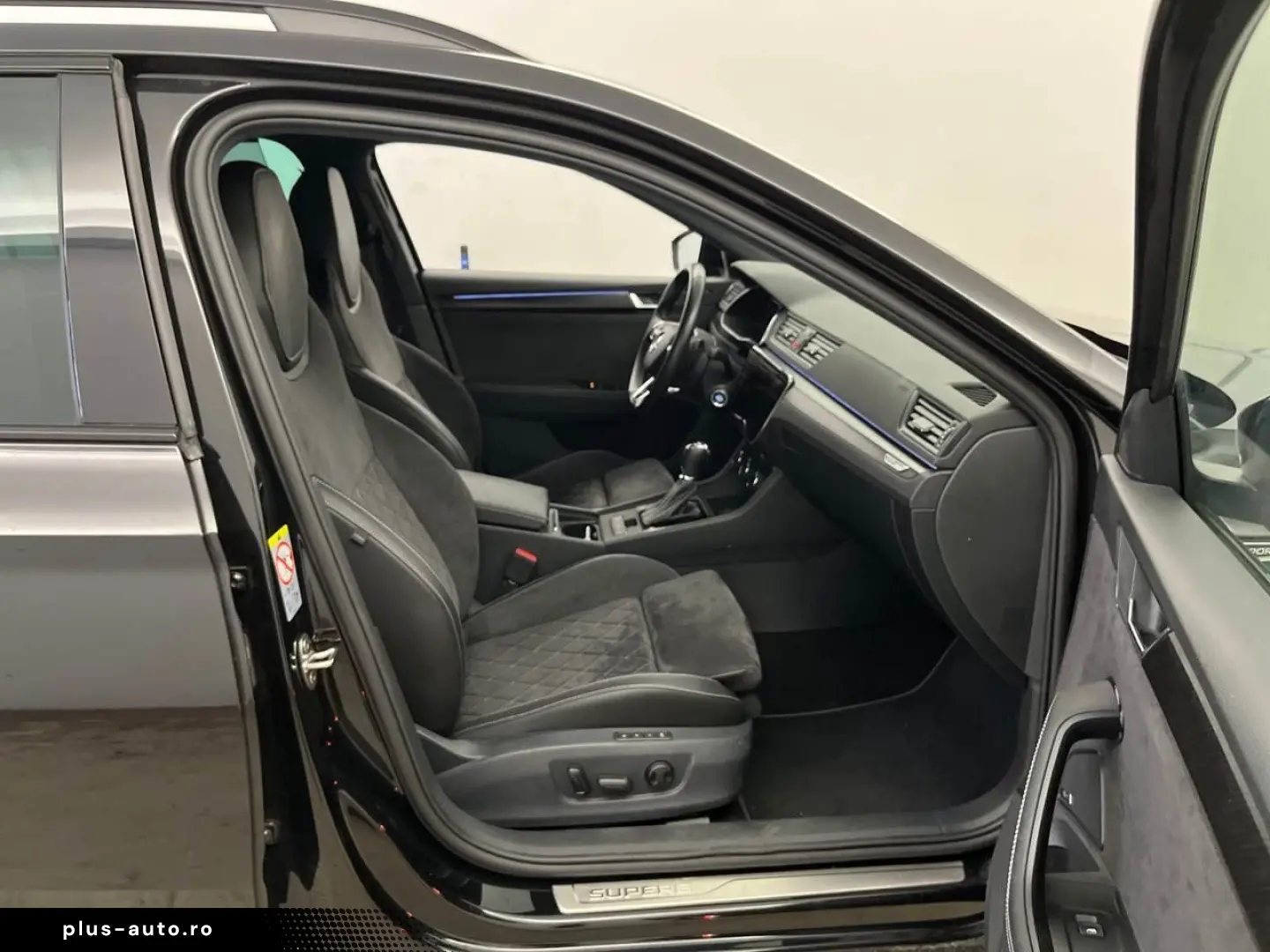 SKODA Superb Combi 1.4 TSI Sportline iV Virtual AHK
