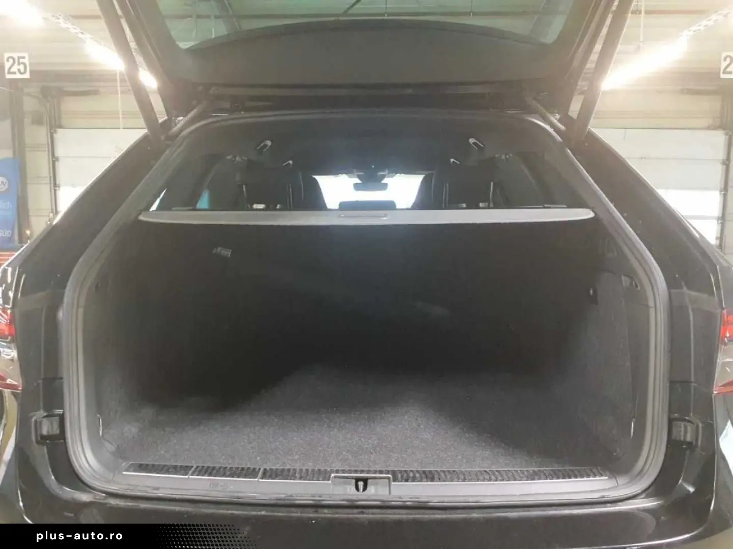 SKODA Superb Combi 1.4 TSI Sportline iV Virtual AHK