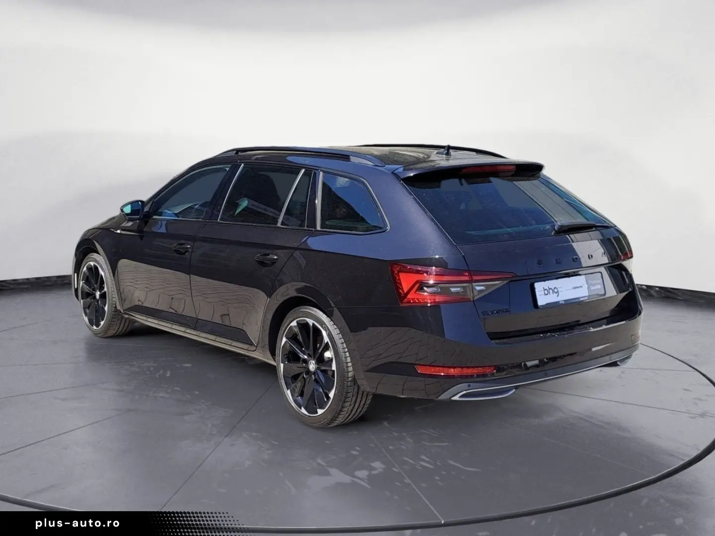 SKODA Superb Combi 1.4 TSI DSG iV Sportline Canton