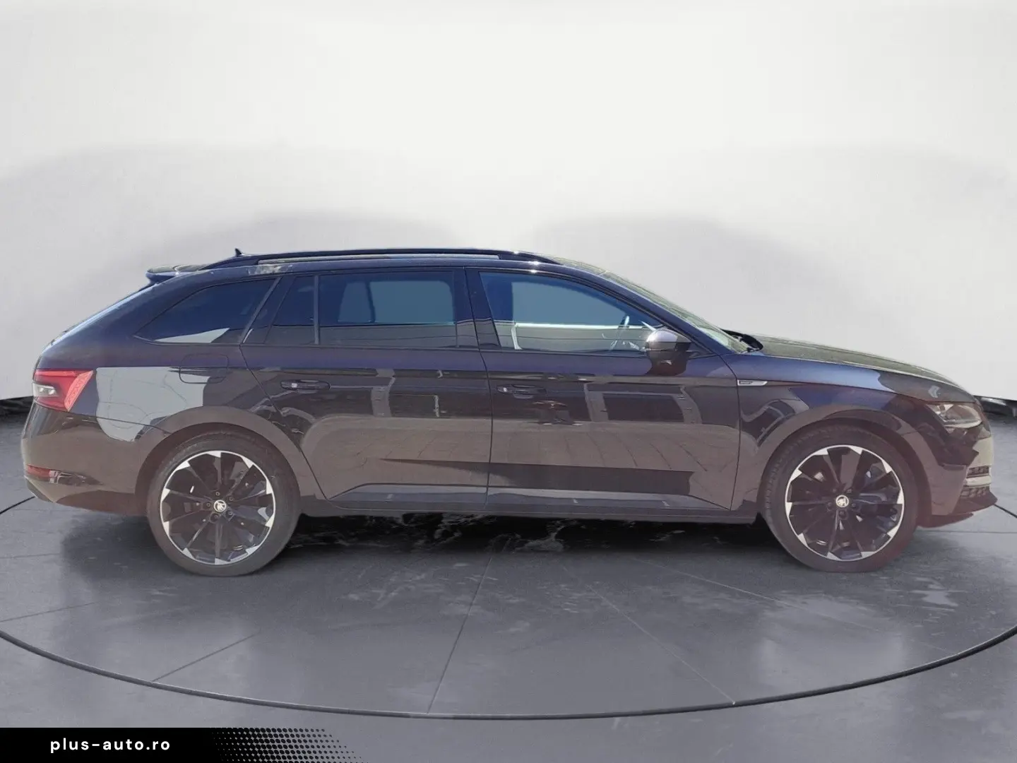 SKODA Superb Combi 1.4 TSI DSG iV Sportline Canton
